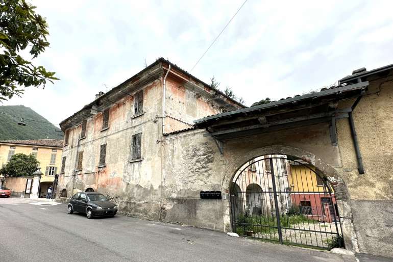VENDESI EDIFICIO DA RIQUALIFICARE - OTTIMO INVESTIMENTO - GARDONE V.T.