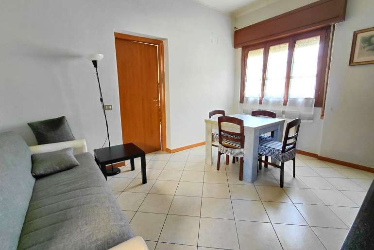 VENDESI BILOCALE CON BOX - VILLA CARCINA
