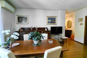 VENDESI TRILOCALE - VILLA CARCINA